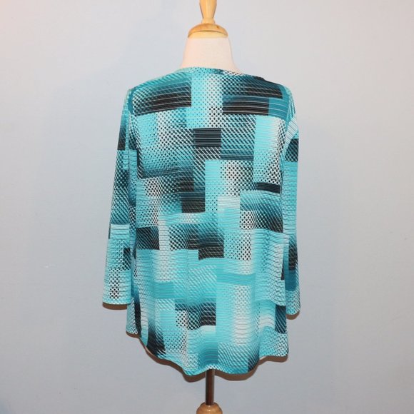 Chico's Easy Wear Size 2 Large Shades of Blue Shirt Top EUC - Picture 4 of 5